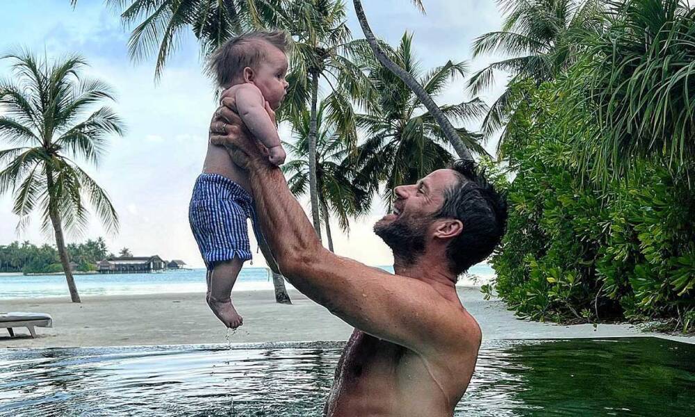 Jamie Redknapp�s baby son Raphael causes a stir with �twin